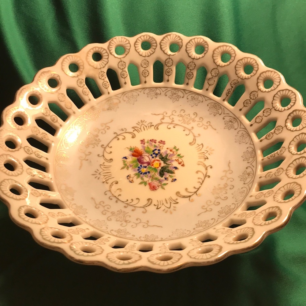 Betson Hand Painted Pedestal Bowl
